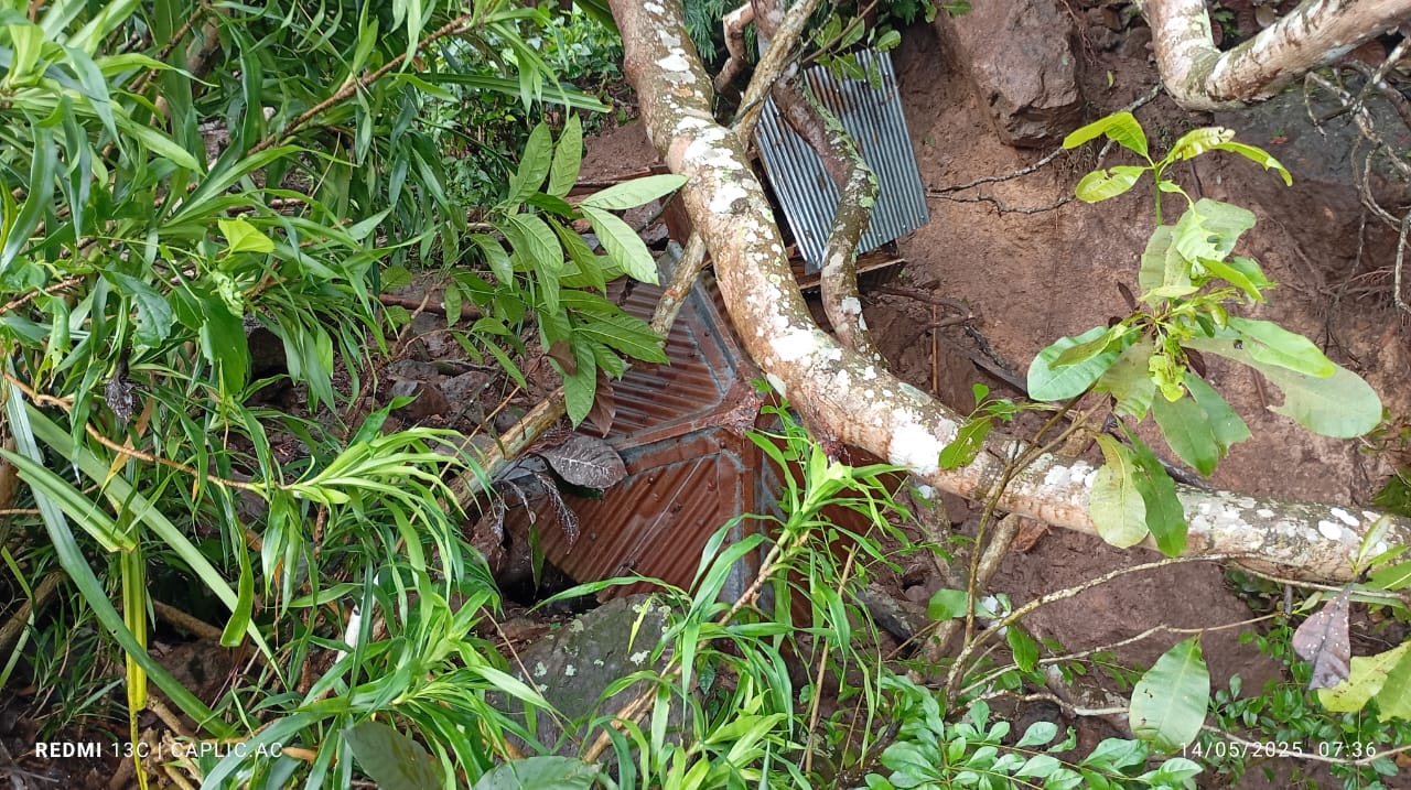 Rumah pasangan lansia I Nyoman Tindra dan istrinya dari Banjar Dinas Cangwang, Desa Bunutan, Abang, Kabupaten Karangasem, Bali