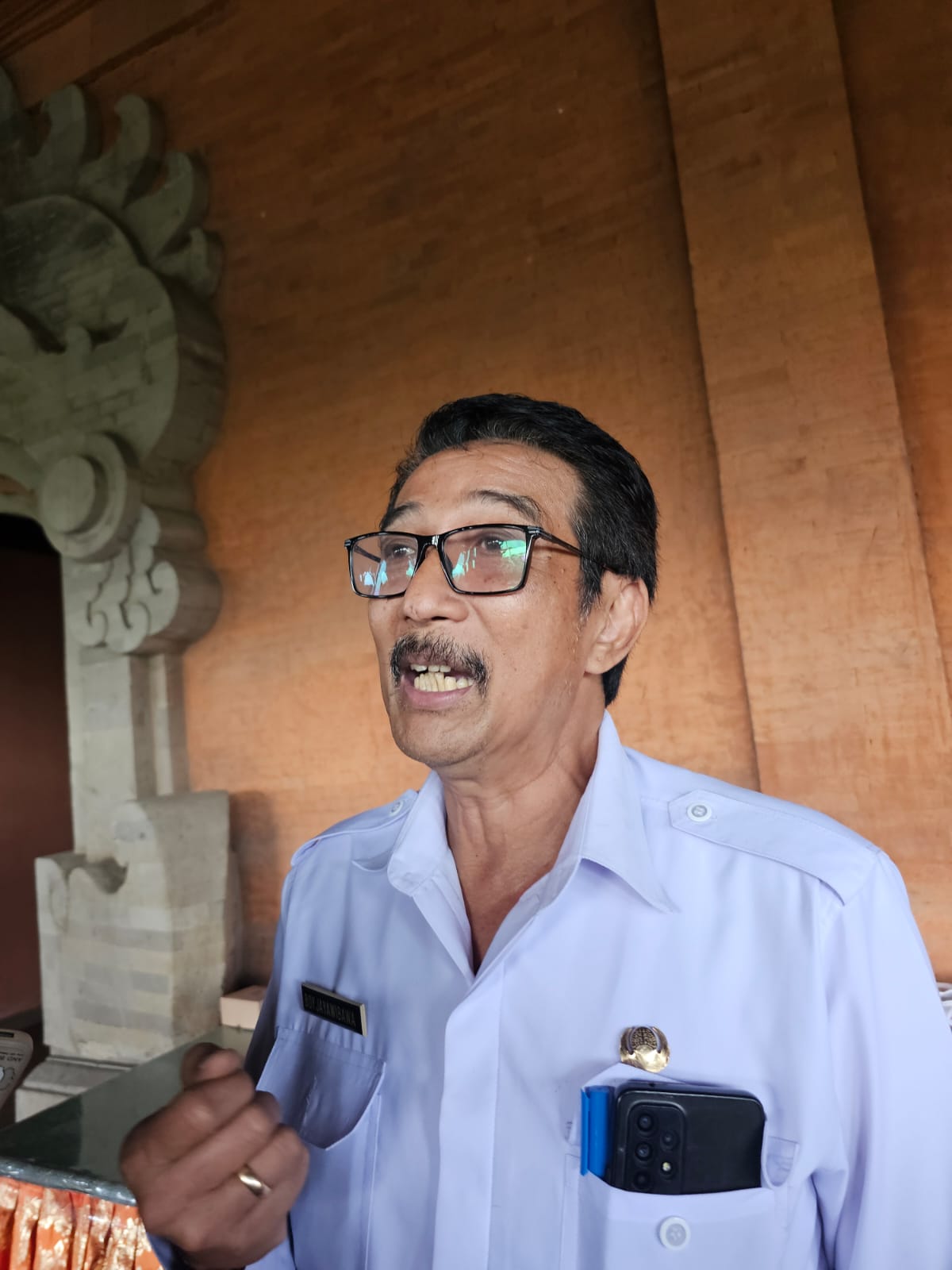 SISTEM BARU: Kepala Disdikpora Bali, KN Boy Jayawibawa, saat ditemui di Kantor DPRD Bali, Rabu (14/5).