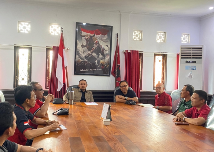 RAKER : MKKS SMA/SMK se-Kabupaten Tabanan saat menemui Ketua Fraksi dan Komisi IV DPRD Tabanan.