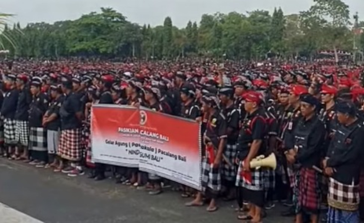 Ribuan Pecalang Hadiri Gelar Agung di Renon