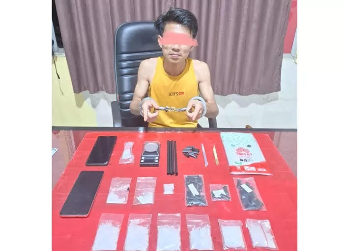 SABU: RH pengedar sabu yang diamankan Satres Narkoba Polres Kuansing, Senin (19/5/2025) malam di Desa Teratak Air Hitam, Kecamatan Sentajo Raya.