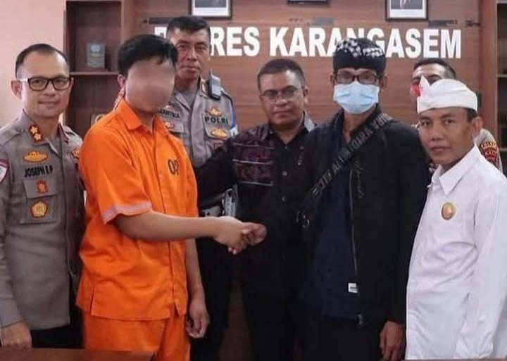 AWK mengucapkan terimakasi kepada Kapolres Karangasem usai kasus pemukulan pecalang berakhir damai