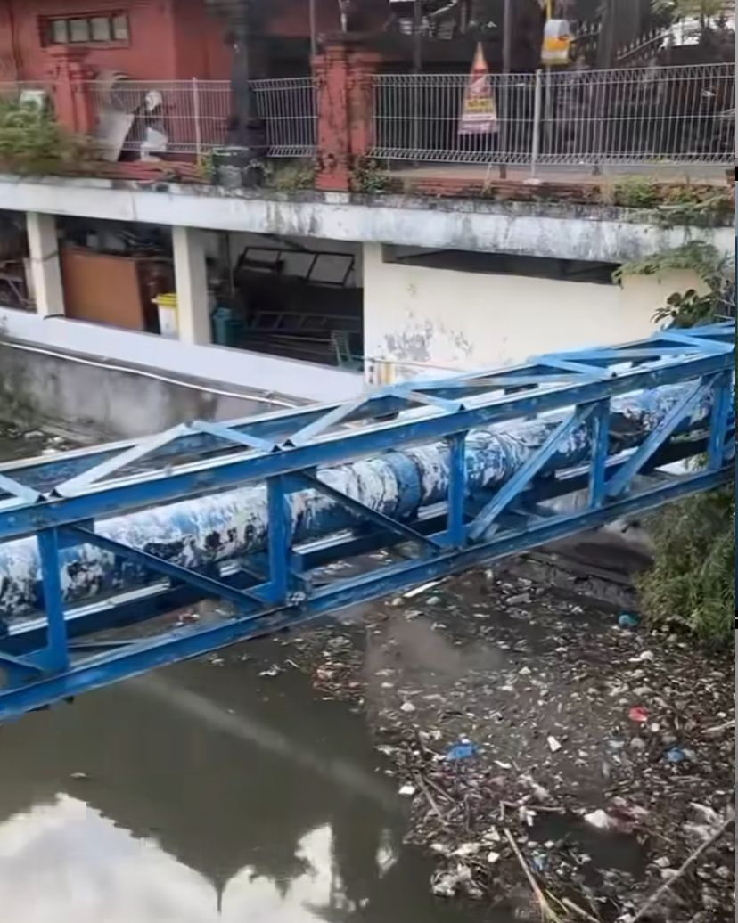 Viral video tumpukan sampah di sungai Taman Pancing