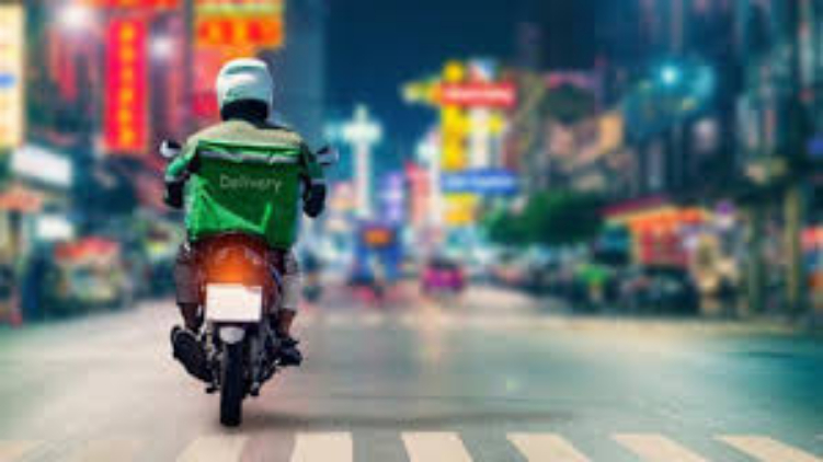 Usulan penurunan potongan komisi ojek online (ojol) dari 20 persen menjadi 10 persen kembali mengemuka