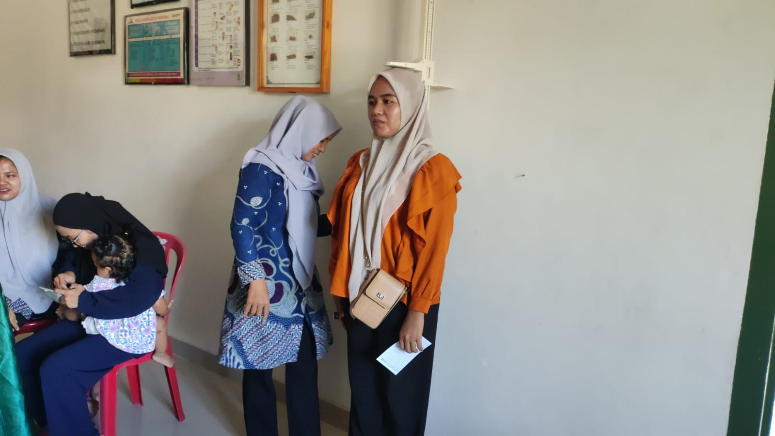 Kegiatan Posyandu Kamboja 1 di Kelurahan Banyuasri, Buleleng.