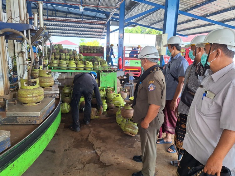 Sidak Tim pengawas terpadu Disperindag di Buleleng