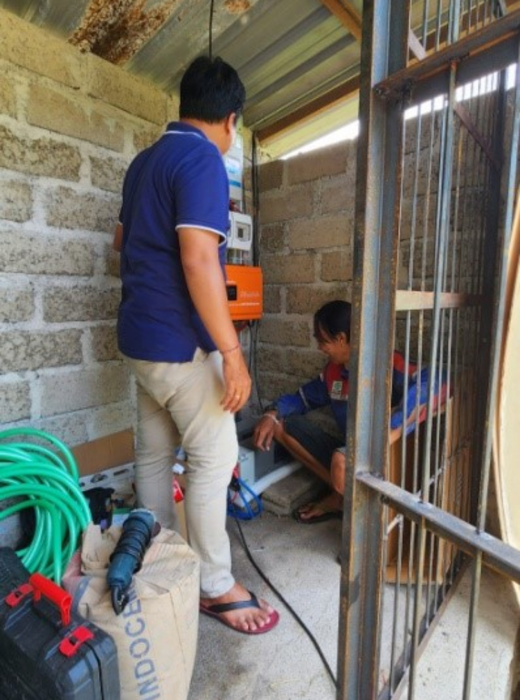 Gambar 2 Instalasi solar panel green energy