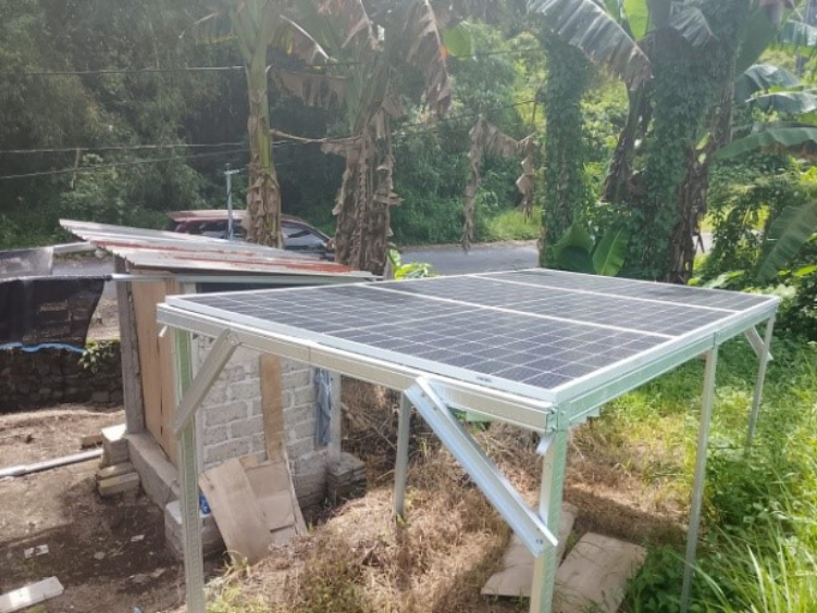 Pemanfaatan Solar Panel Sebagai Sumber Energi Pada Green House