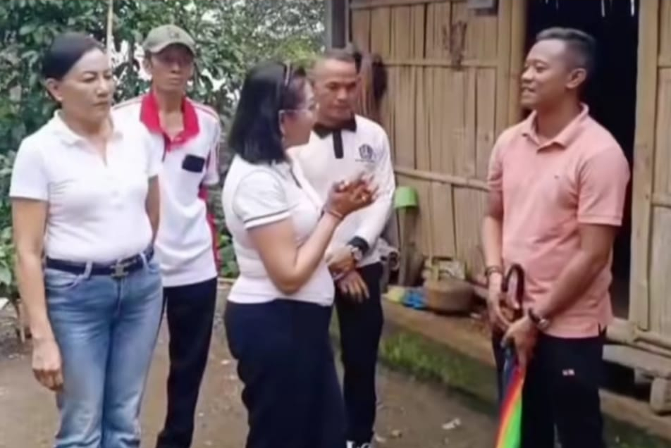Tiga Bulan Tinggal di Dapur, Wayan Darmika Akhirnya Terima Bantuan Pemkab Badung