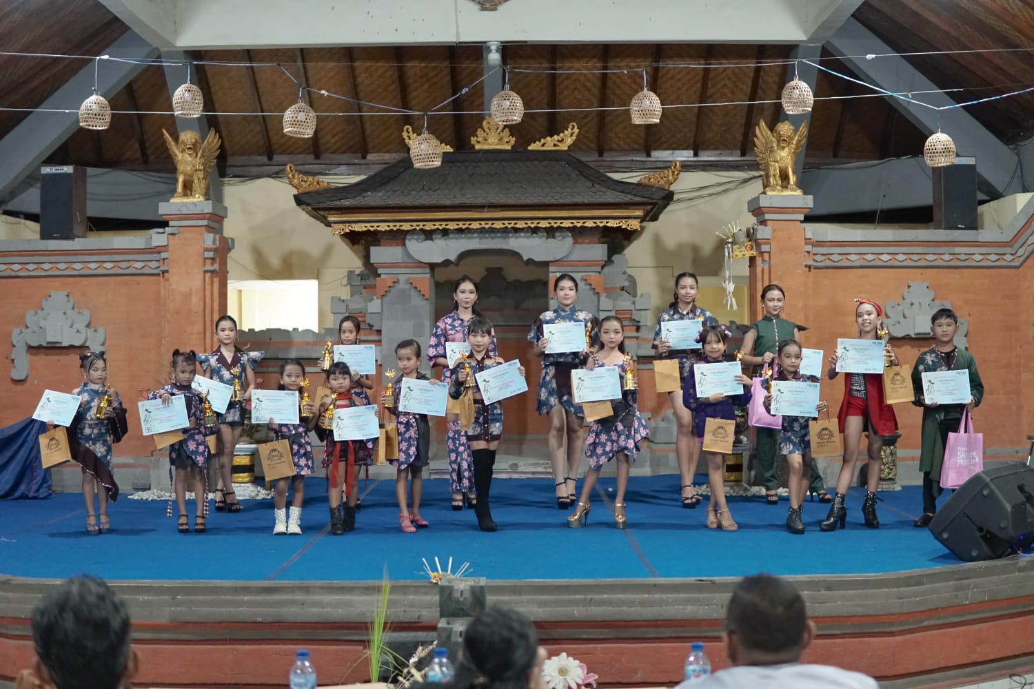 Panggung acara Fortuna Raya Eps. 04 di Singaraja