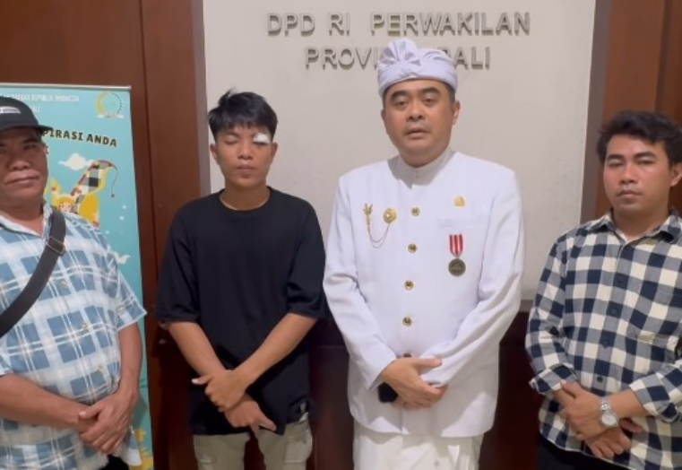 Korban pengeroyokan di Denpasar menemui AWK untuk minta perlindungan hukum