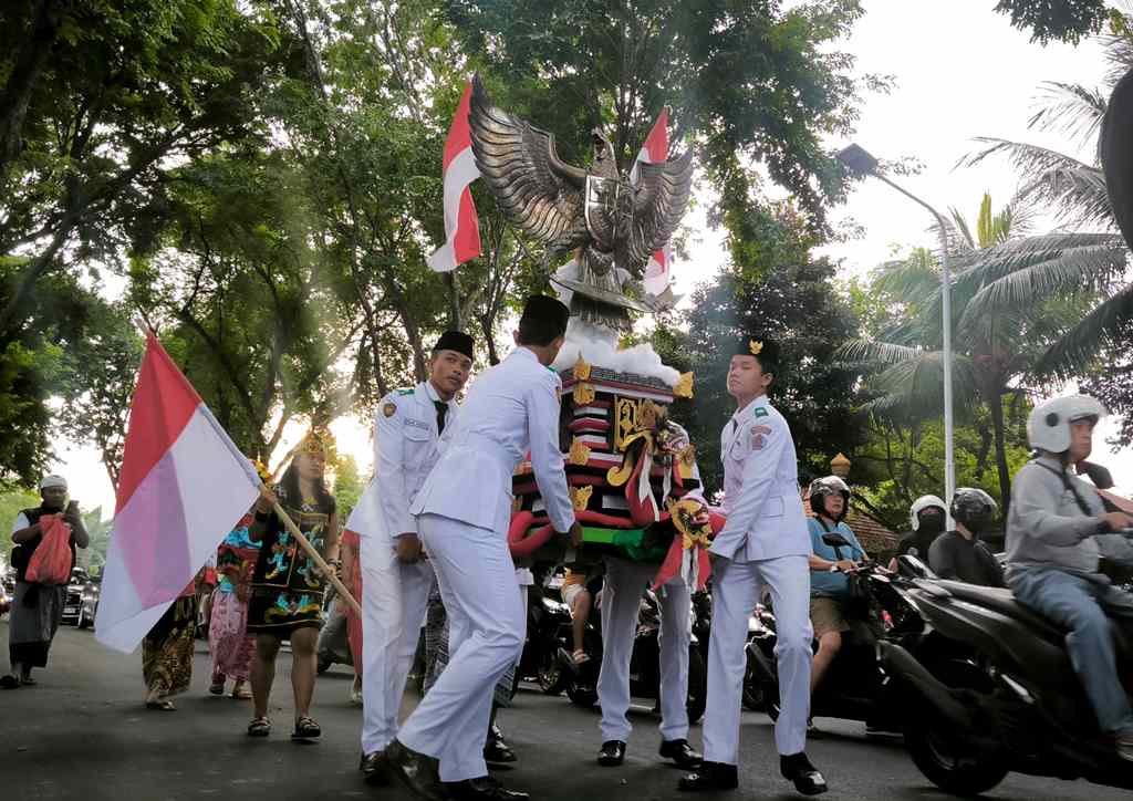 Karnaval Pancasila dan Pentas Budaya Nusantara yang diselenggarakan oleh Rumah Kebangsaan dan Kebhinekaan Pasraman Eva Jayate (Rumah Kakek).