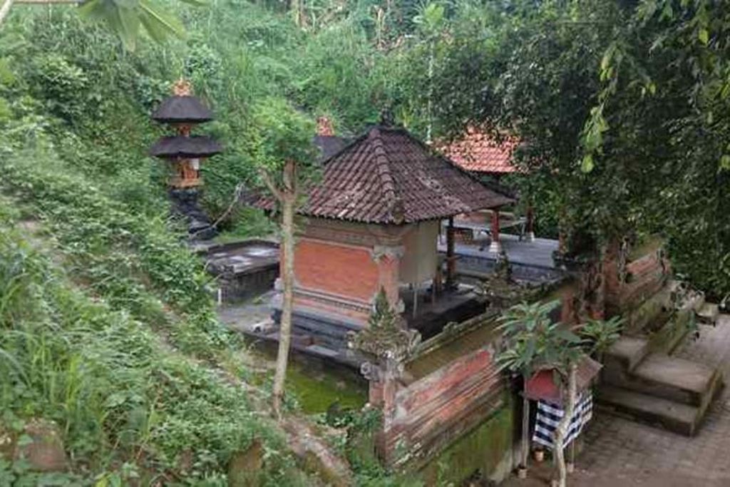 Tempat suci Hindu Bali, Pura Taman Beji Magendra di Sibang Gede, Kabupaten Badung, menawarkan ketenangan sekaligus misteri.