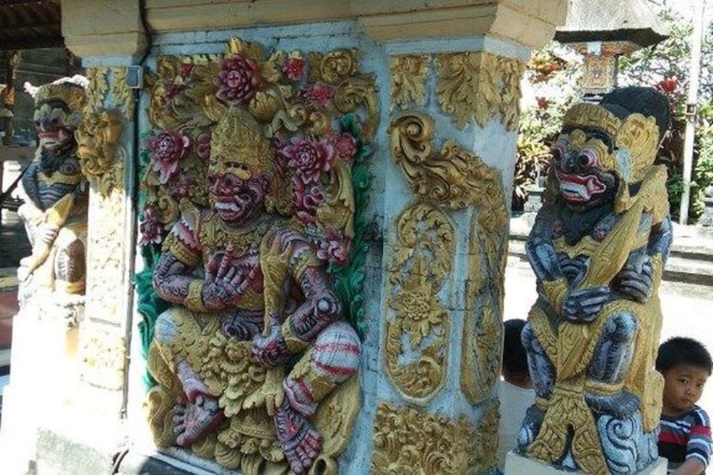 Pura Dalem Gede Kebon di Desa Buduk, Kecamatan Mengwi, Kabupaten Badung.