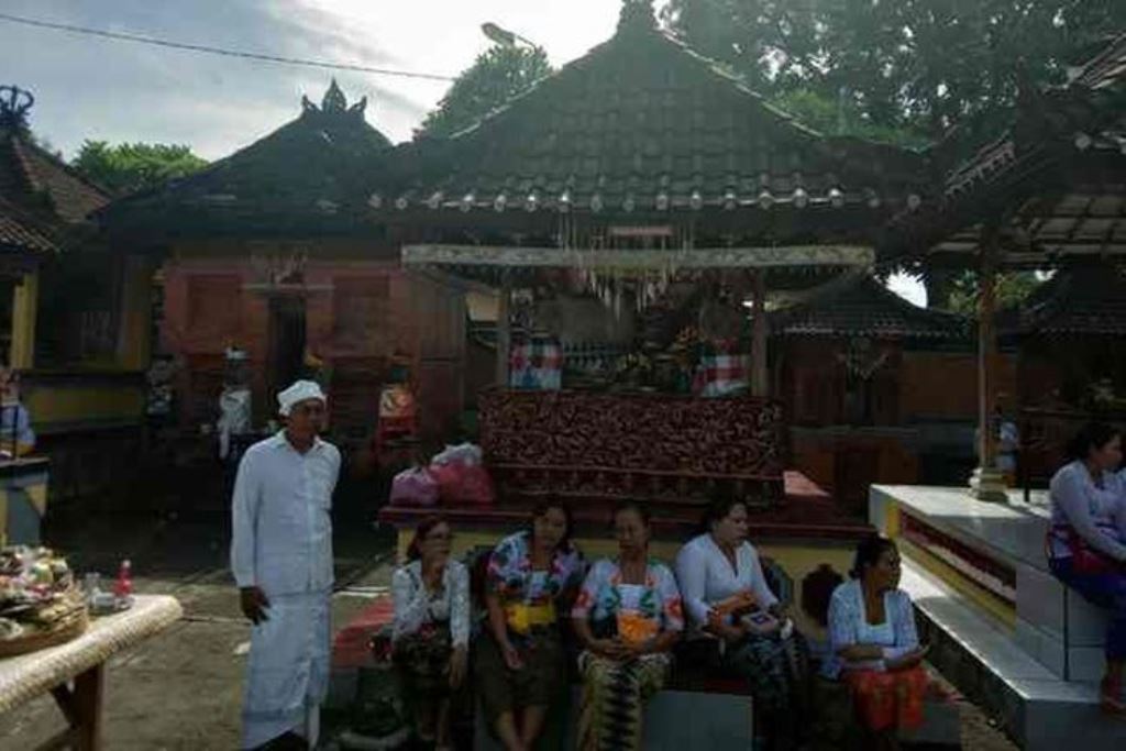 Pura Dalem Ulunsuan di Banjar Abiantimbul, Pemecutan Klod, Denpasar Barat.