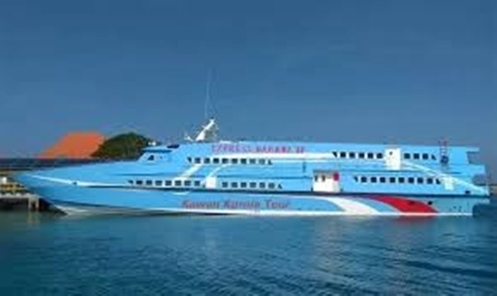 Kapal cepat Express Bahari yang disebut-sebut bakal melayani jasa pelayaran Banyuwangi &ndash; Denpasar.