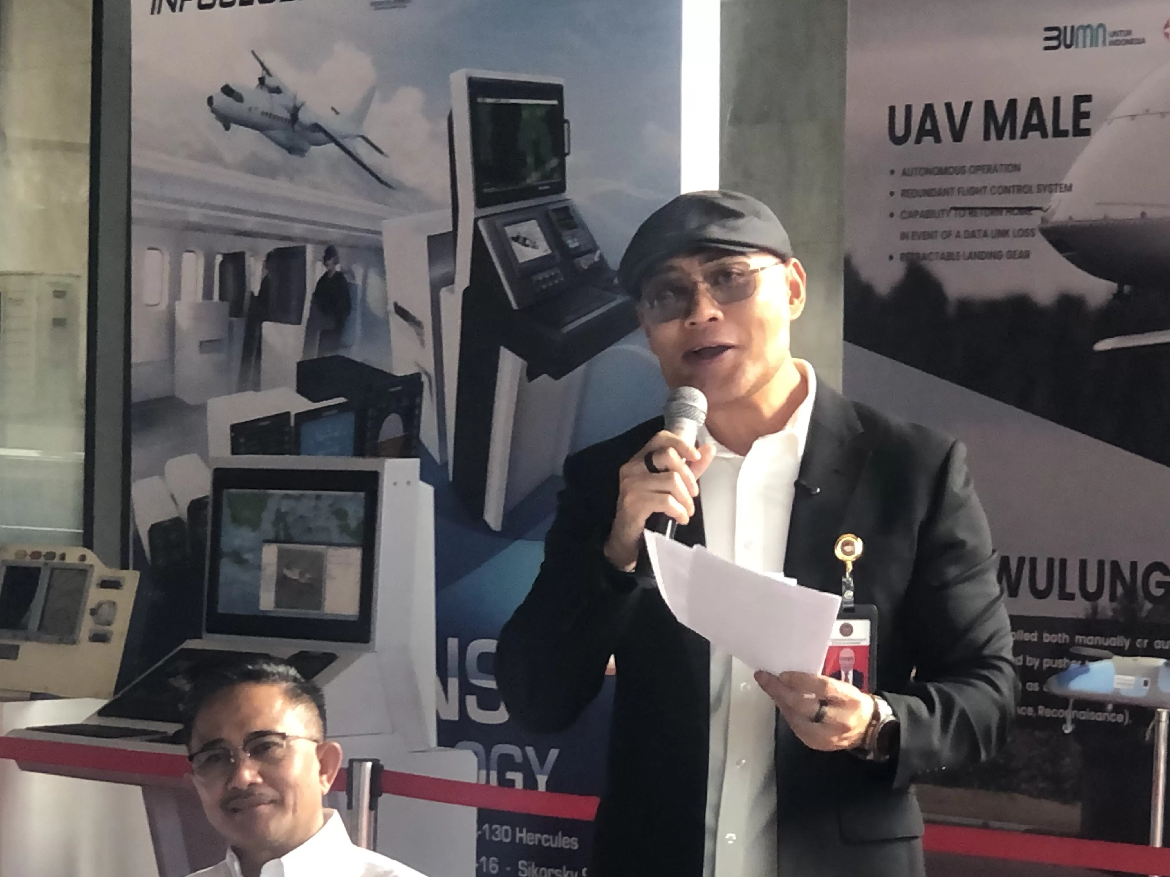 HARTA DEDDY: Stafsus Menhan Deddy Corbuzier menyampaikan keterangan pada Rabu (26/2).