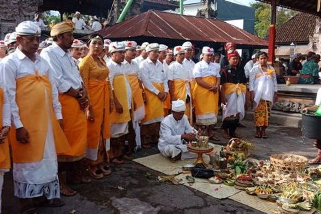 Tradisi Bali, Metata Linggih