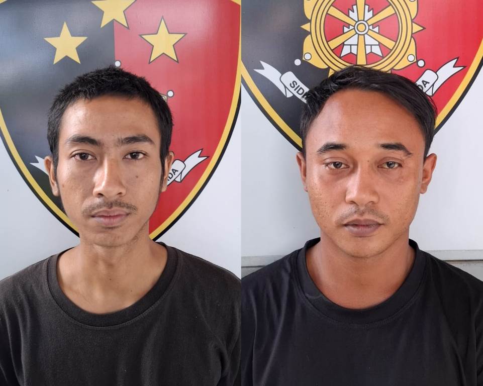 DITANGKAP : Kedua pelaku saat diamankan polisi.