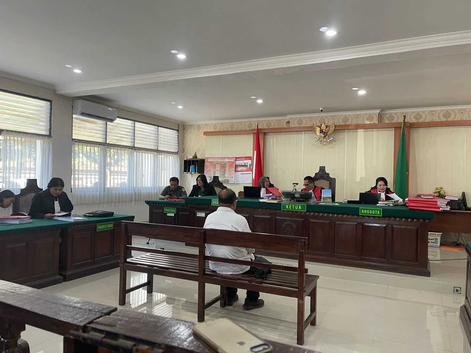Gus Toni di PN Denpasar. (Bali Express/Dok)