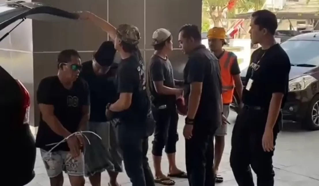 DITANGKAP: Pelaku pencurian di Posko Makan Bergizi Gratis di Solo diamankan Polresta Solo.