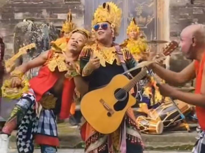 Penyanyi Bali Ray Peni siap merilis lagu yang berjudul Petruk Dadi Raja