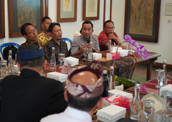 KUNJUNGAN : Komite I Bidang Hukum dan Badan Akuntabilitas Publik (BAP) Dewan Perwakilan Daerah (DPD) RI melakukan kunjungan kerja ke Klungkung, Jumat (13/6/2025).