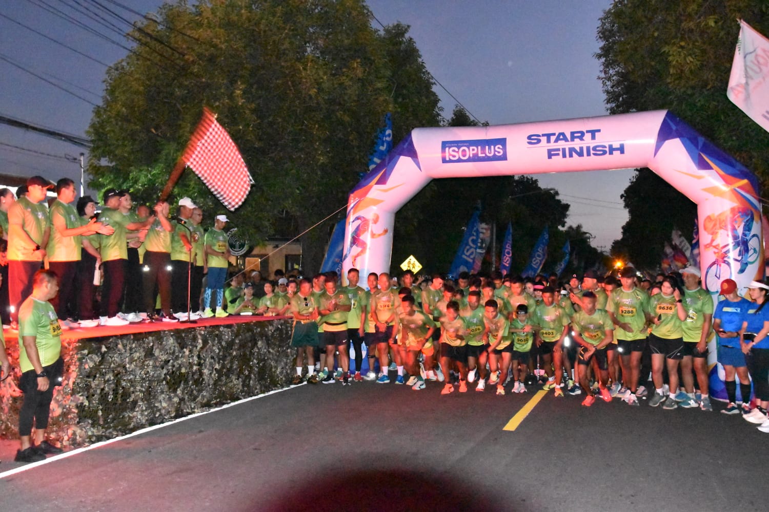 Fun Run Hari Bhakti ke-68 Kodam IX/Udayana di Singaraja