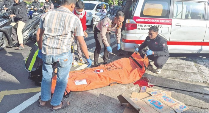 Seorang pemuda tewas usai senggol truk di Batu