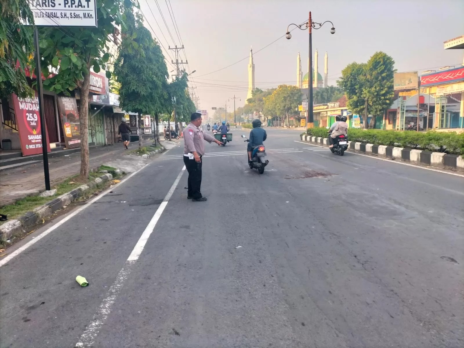 TKP: TKP kecelakaan yang menewaskan ASN Dishub Sukoharjo di Jalan Slamet Riyadi, Kelurahan Gayam, Sukoharjo, Senin (23/6/2025).