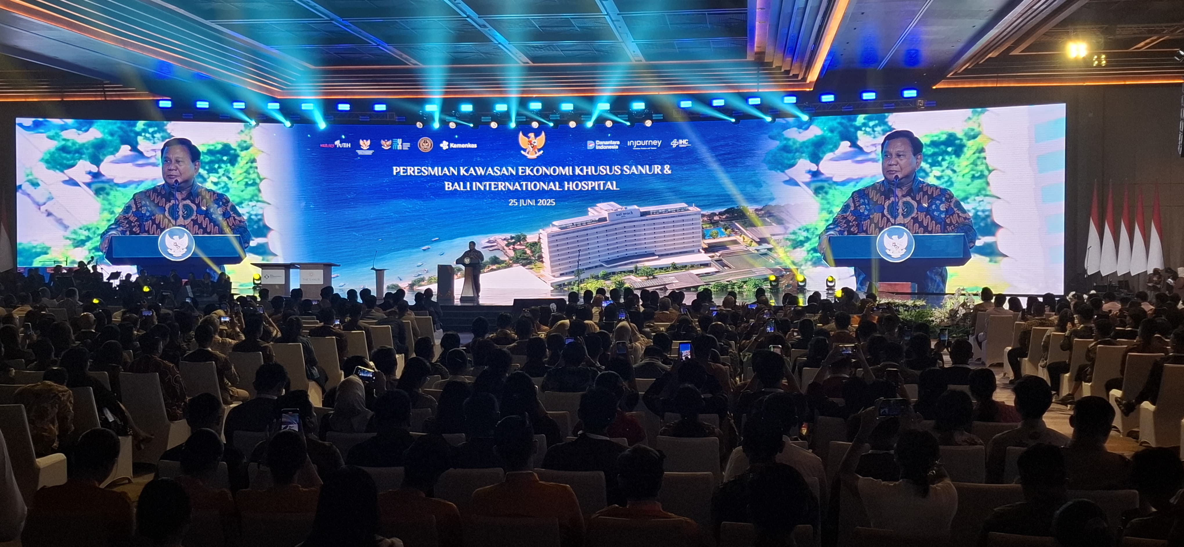 RESMIKAN: Presiden Republik Indonesia, Prabowo Subianto, meresmikan Kawasan Ekonomi Khusus (KEK) Sanur dan Bali International Hospital (BIH) di The Meru Sanur, Rabu (25/6)