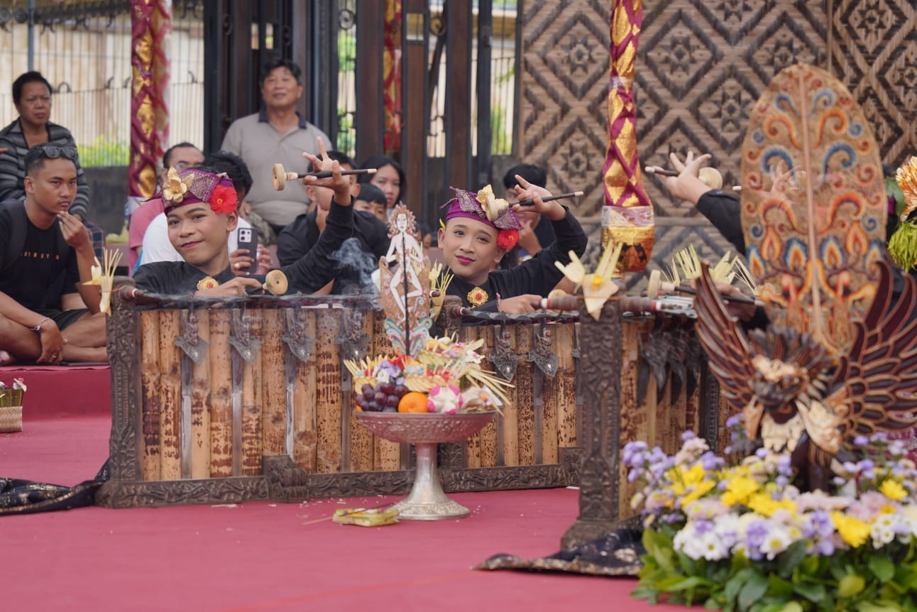 GENDER : Lomba Gender Wayang Anak-anak, bagian dari gelaran akbar Pesta Kesenian Bali (PKB) ke-47.