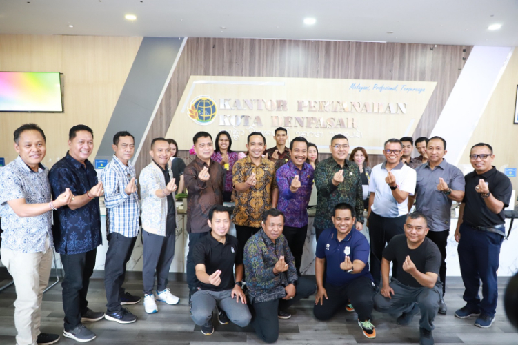 Kepala Kantor Pertanahan Kabupaten Klungkung Turut Menyambut Wakil Menteri ATR/BPN