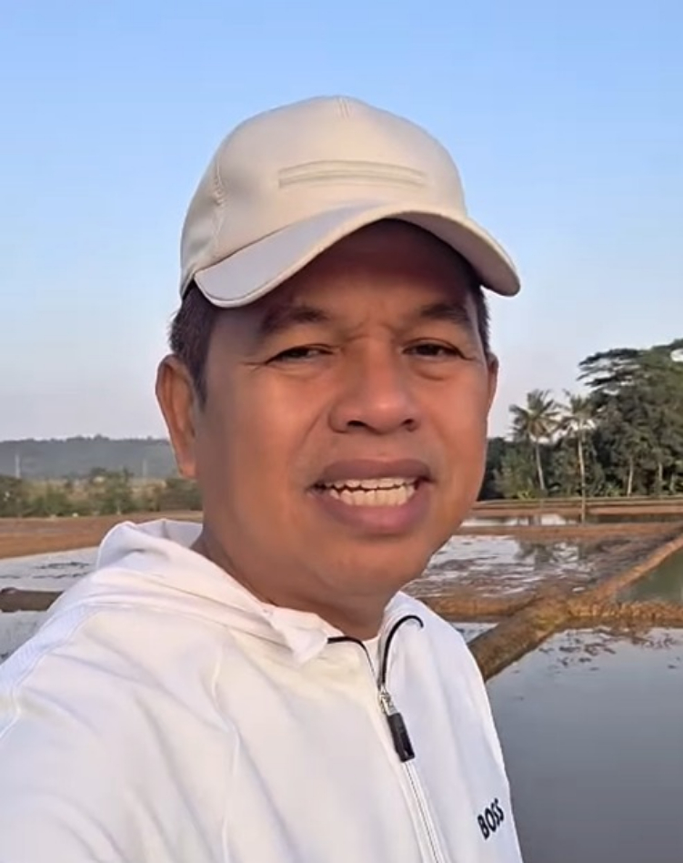 Gubernur Dedi Mulyadi ucapkan belasungkawa atas meninggalnya 4 warga Garut karena longsong