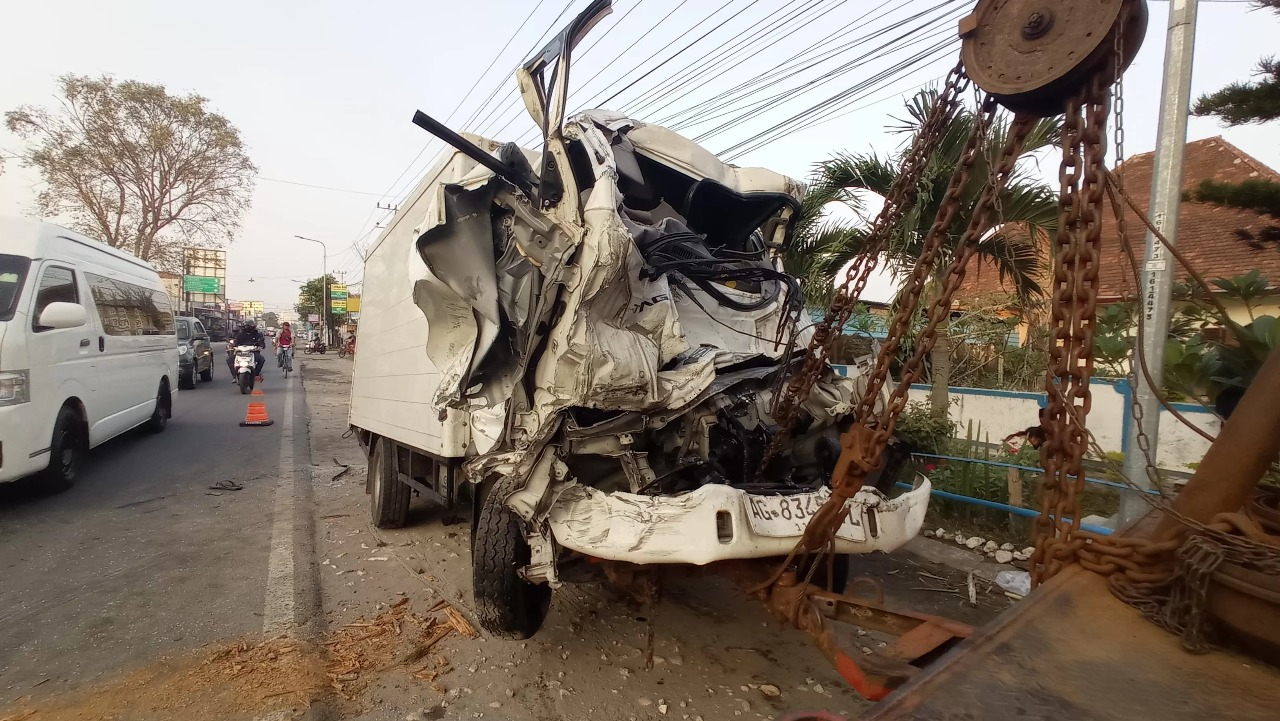 Kecelakaan Maut di Jalan Raya Madiun&ndash;Ponorogo