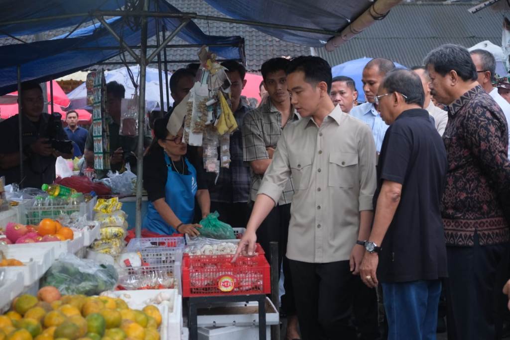 Kedatangan Wakil Presiden Republik Indonesia, Gibran Rakabuming Raka, ke Pasar Dauh Pala, Desa Dauh Peken, Kabupaten Tabanan, Sabtu pagi (5/7)