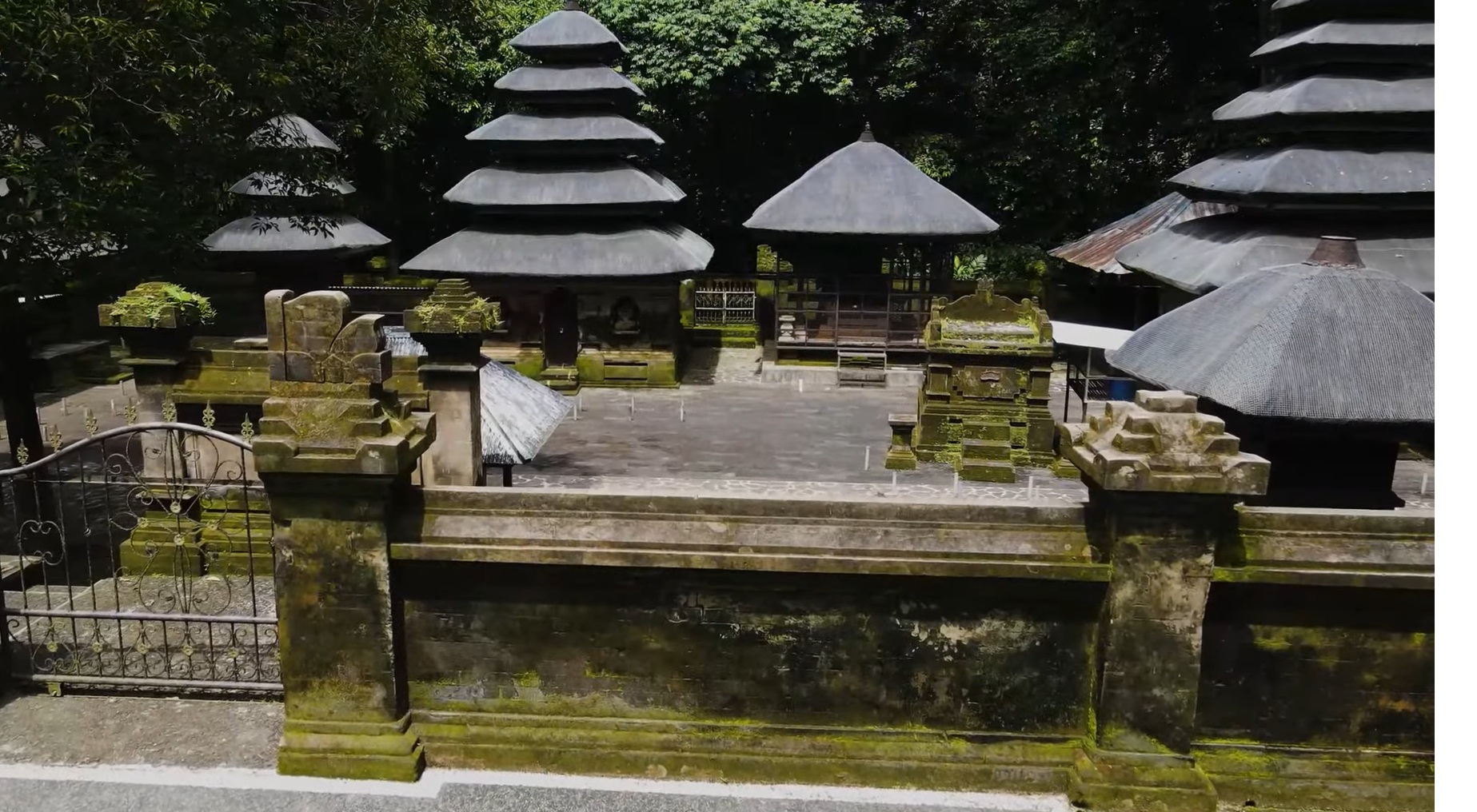 Pura Alas Kedaton, Desa Kukuh, Kecamatan Marga, Tabanan