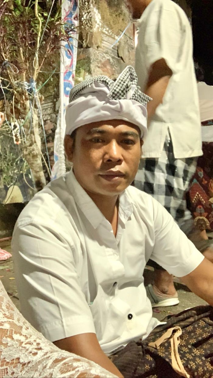 Kabar ini mengakhiri pencarian panjang yang dilakukan keluarga, rekan sesama sopir, dan aparat terkait.