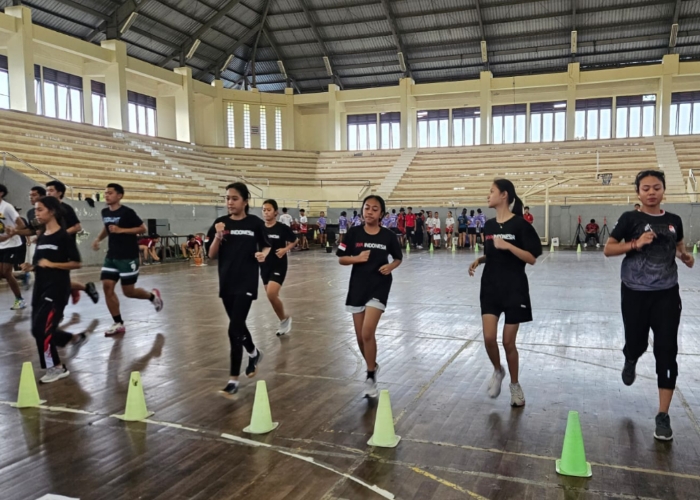 TES : Kontingen KONI Kabupaten Klungkung menjalani tes fisik yang dilaksanakan selama dua hari, Sabtu-Minggu (12&ndash;13 Juli 2025).