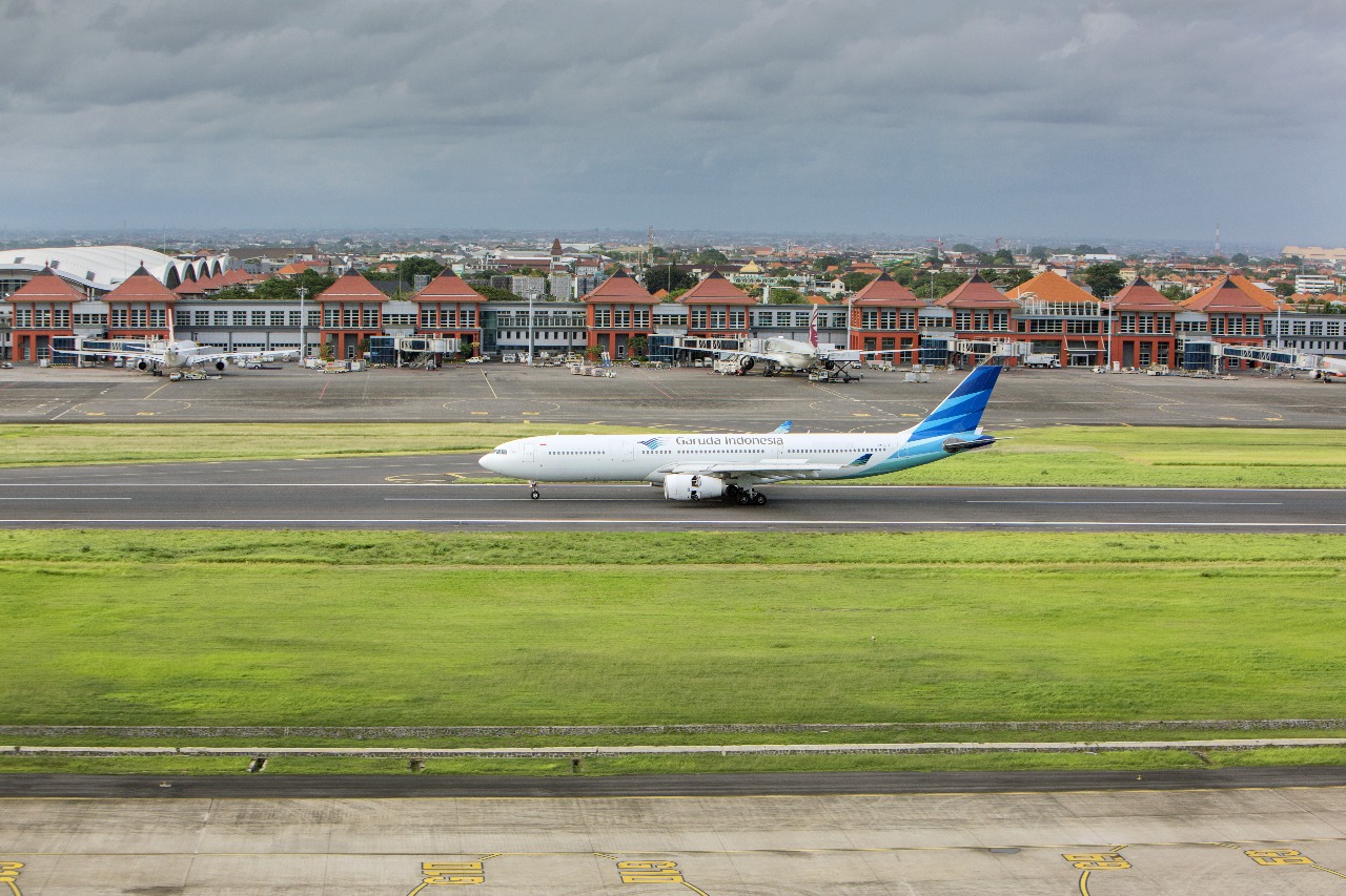 PERBAIKAN: Bandara Internasional I Gusti Ngurah Rai Bali tengah menjalani proses pemeliharaan landas pacu (runway) secara menyeluruh