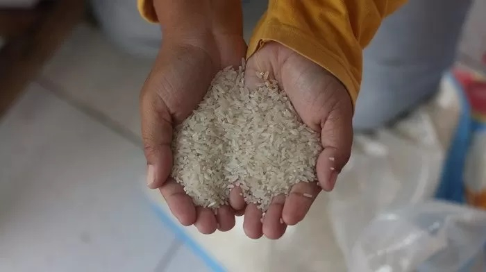 Masyarakat dihebohkan dengan beredarnya kabar beras oplosan