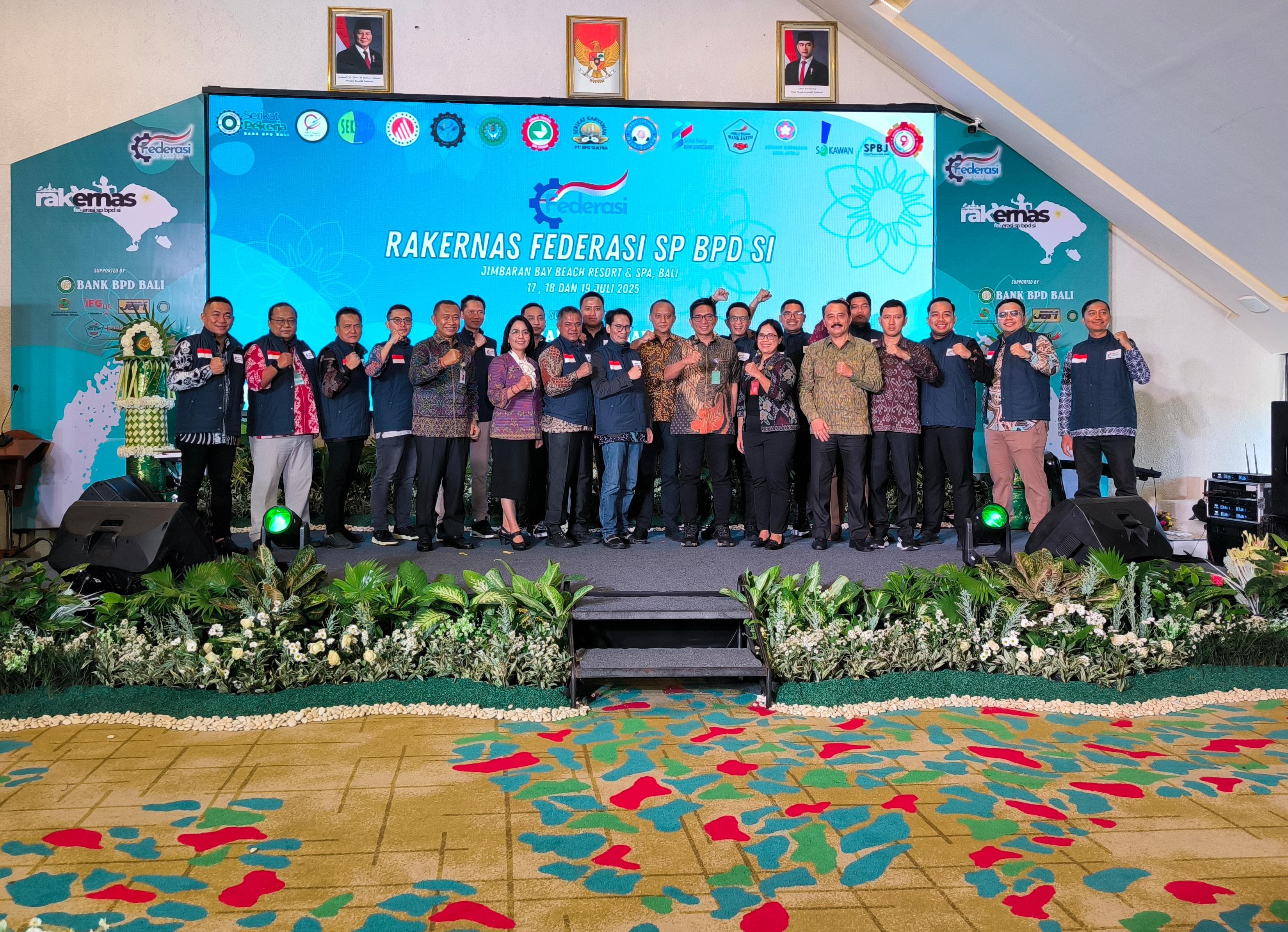 RAKERNAS: Pelaksanaan Rakernas Federasi SP BPD SI, di Jimbaran, Kabupaten Badung, Bali, Jumat (18/7).