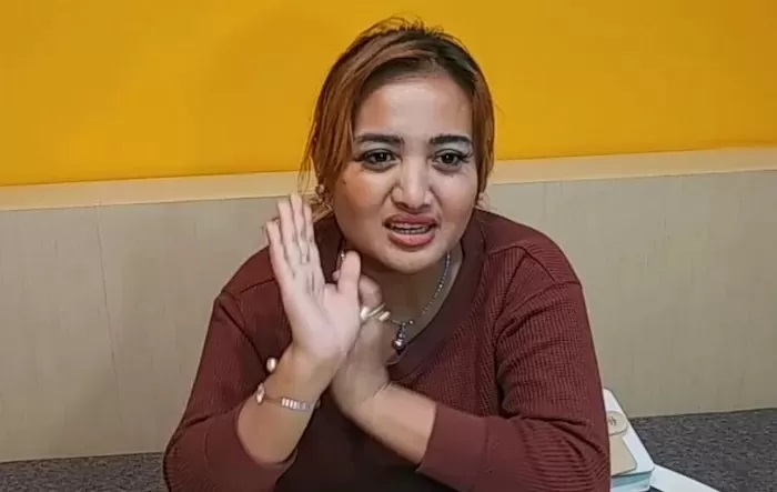 Lina Mukherjee Ngaku Hamil Diluar Nikah
