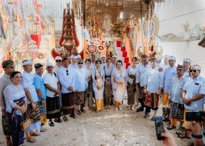 HADIRI: Kepala Sekretariat Presiden yang juga merupakan utusan resmi Presiden Prabowo Subianto, Rizky Irmansyah, bersama Ketua DPD Partai Gerindra Bali Made Muliawan Arya alias De Gadjah.