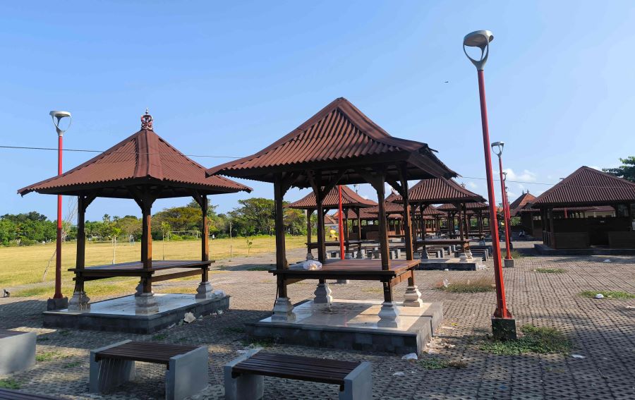 Kampung kuliner di Serangan, Denpasar tak kunjungan beroperasi.