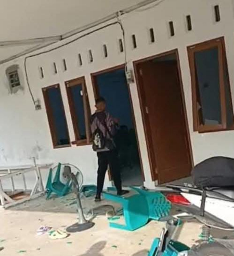 Massa Serang Rumah Ibadah di Padang Sarai