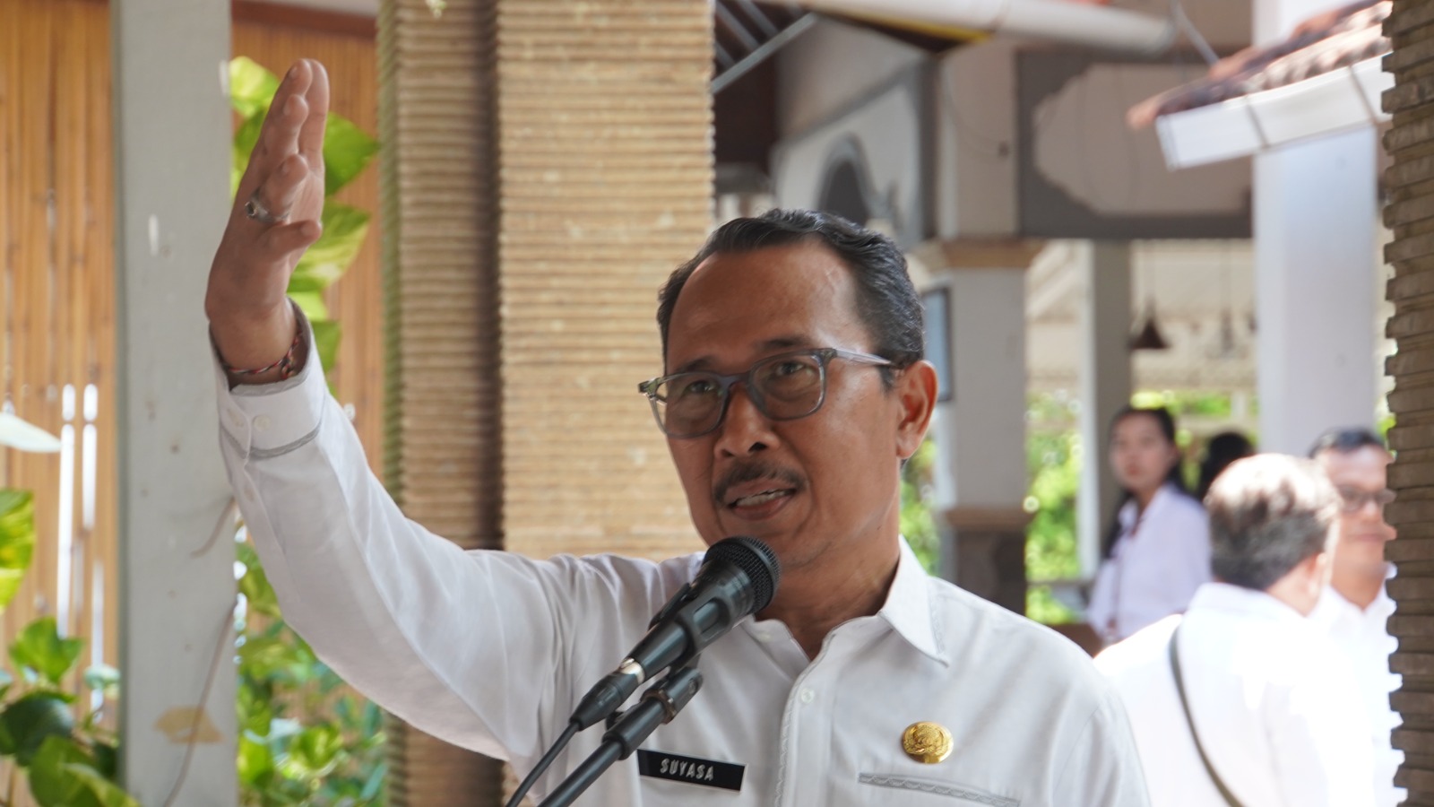 JUMPA PERS: Sekretaris Daerah (Sekda) Buleleng, Gede Suyasa, selaku ketua panitia memaparkan rangkaian kegiatan saat jumpa pers pagelaran Buleleng Festival 2025.