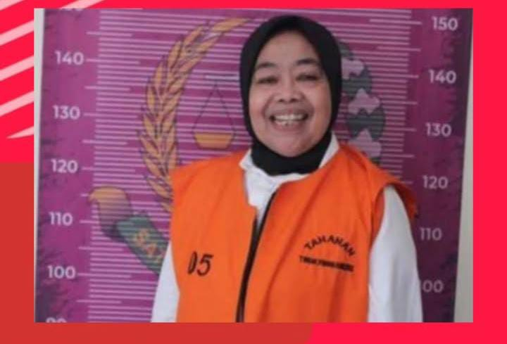 Diduga Jual Posyandu Hingga Korupsi Dana Desa, Senyum Lebar Kades Cikujang Saat Ditahan Bikin Geram Netizen
