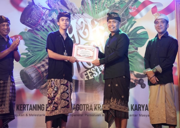 Wakil Bupati Jembrana I Gede Ngurah Patriana Krisna membuka acara Yeh Mekecir Festival 1