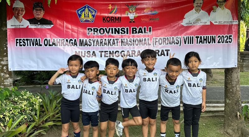 Sejumlah atlet cilik sebelum berlaga Fornas VIII NTB 2025.